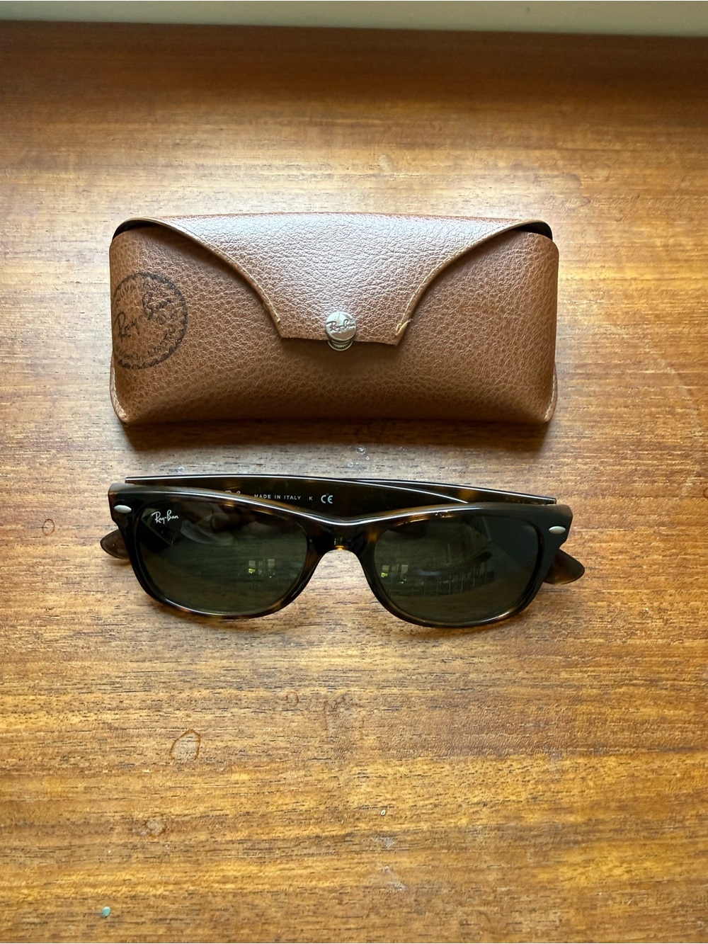 Ray-Ban Tortoiseshell Sunglasses with Brown Case - Brown